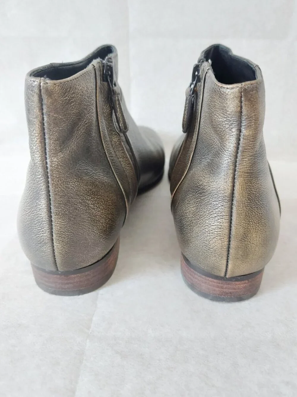 Cole Haan Allen Metallic Burnished Bronze Leather Women Zip Ankle Bootie 7.5 B